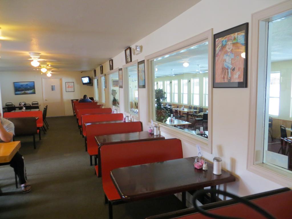 White Sands Inn, Marina, Bar & Grill Port Isabel Dış mekan fotoğraf